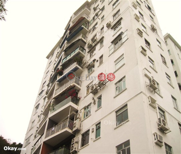 Charming 3 bedroom on high floor with balcony | Rental