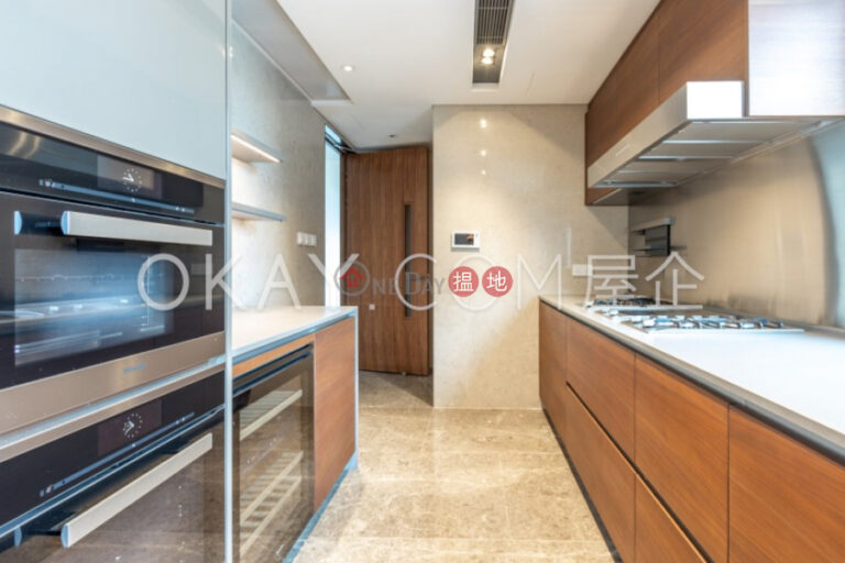 Gorgeous 4 bedroom on high floor with balcony | Rental