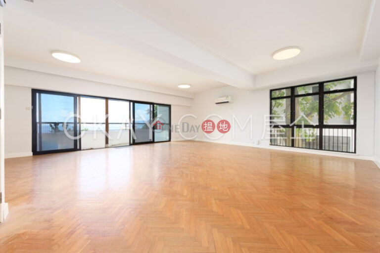 Stylish 4 bedroom with balcony & parking | Rental