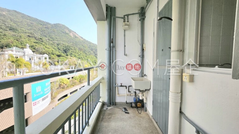 Gorgeous 2 bedroom with balcony & parking | Rental