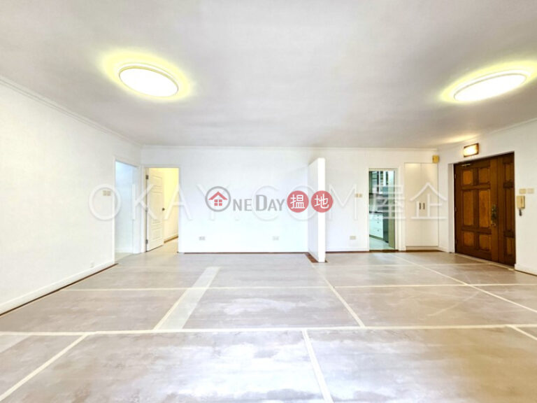 Charming 3 bed on high floor with sea views & balcony | Rental