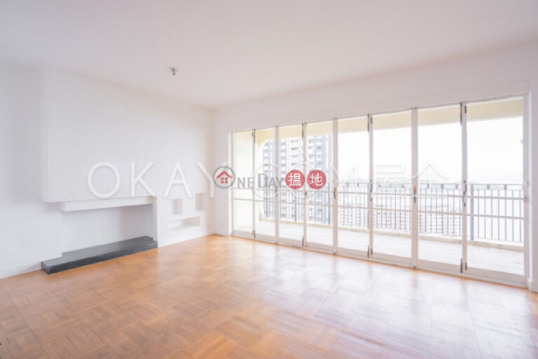 Rare 3 bedroom with parking | Rental