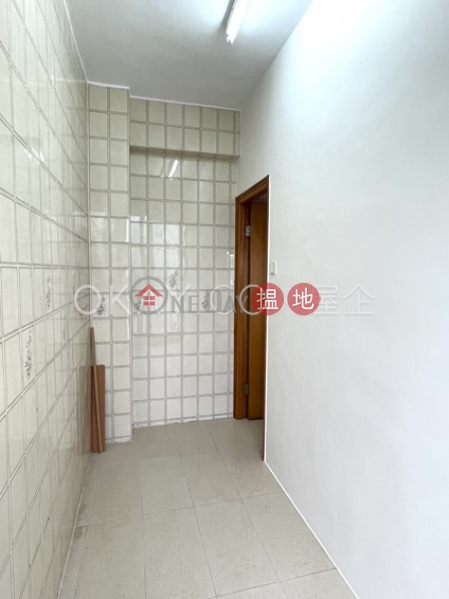 Lovely 2 bedroom with parking | Rental