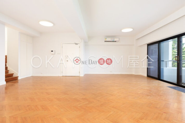 Stylish 4 bedroom with balcony & parking | Rental