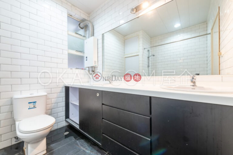 Gorgeous house with sea views, rooftop | Rental