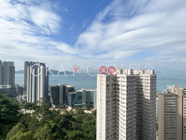 Efficient 2 bedroom with sea views, balcony | Rental