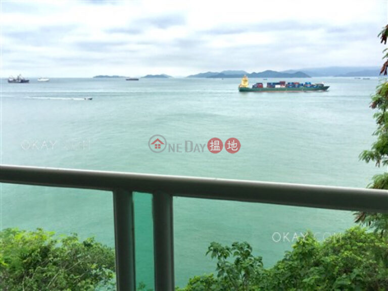 Gorgeous 4 bedroom with sea views & balcony | Rental