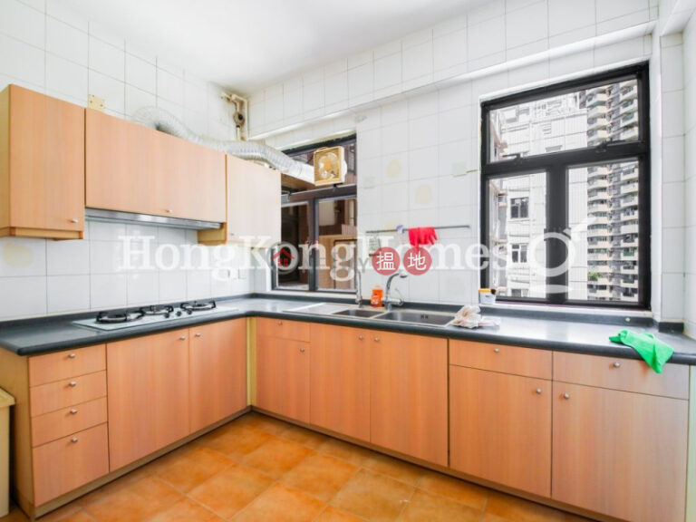 3 Bedroom Family Unit for Rent at Block 16-18 Baguio Villa, President Tower