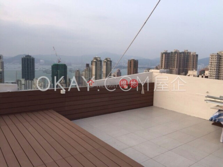 Rare 3 bedroom on high floor with rooftop & parking | Rental