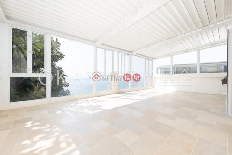 Stylish house with sea views, terrace & balcony | Rental