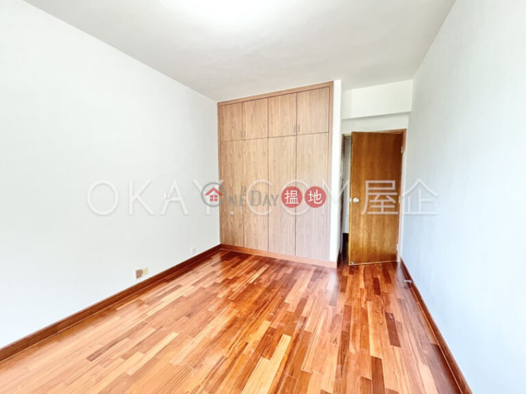 Efficient 4 bedroom with balcony & parking | Rental