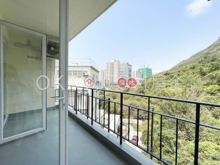 Tasteful 3 bedroom on high floor with balcony & parking | Rental