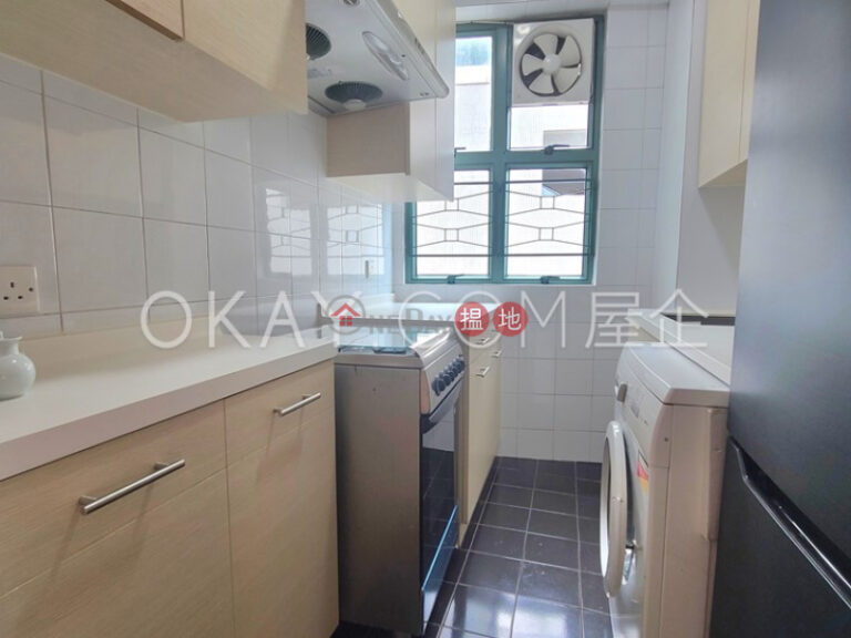 Lovely 3 bedroom with sea views, balcony | Rental