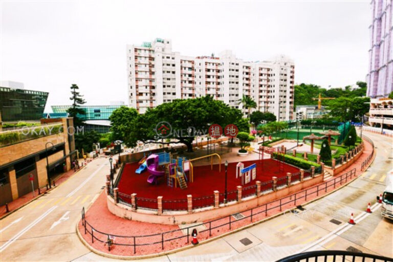 Popular 2 bedroom with parking | Rental