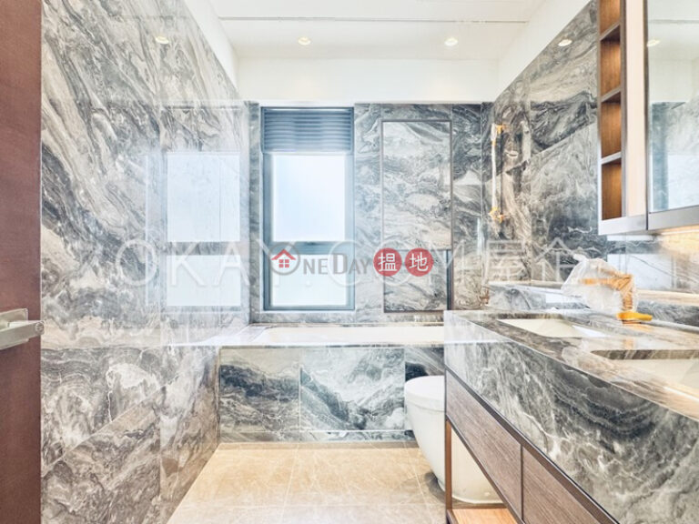 Gorgeous 3 bedroom on high floor with balcony | Rental