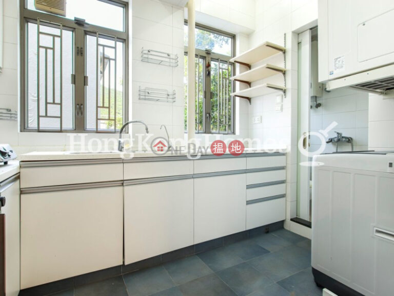 3 Bedroom Family Unit for Rent at Bisney Villas