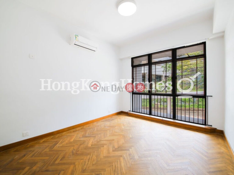 4 Bedroom Luxury Unit for Rent at Pine Grove Block 5