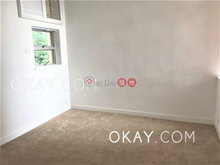 Lovely 2 bedroom with sea views, balcony | Rental