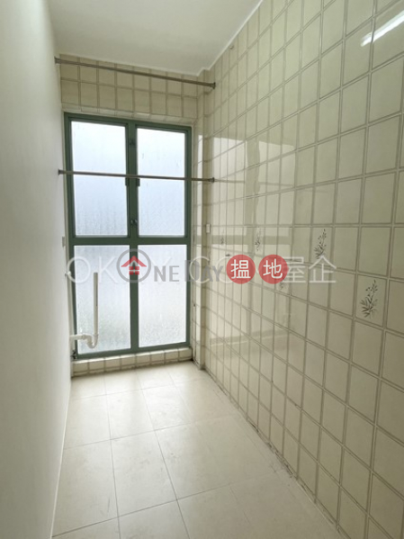 Lovely 2 bedroom with parking | Rental