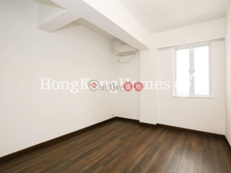 3 Bedroom Family Unit for Rent at Y. Y. Mansions block A-D
